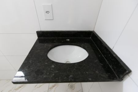 Apartamento à venda com 43m², 2 quartos e sem vagaBanheiro - Detalhe