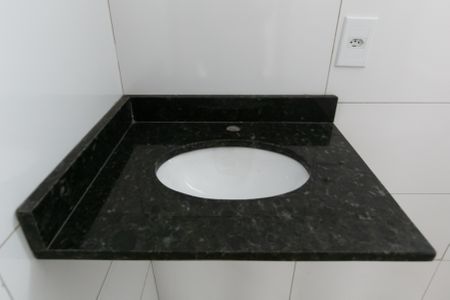 Apartamento à venda com 44m², 2 quartos e 1 vagaBanheiro - Detalhe