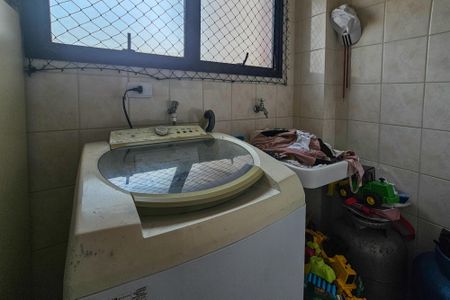 Apartamento para alugar com 70m², 2 quartos e 1 vagaÁrea de Serviço