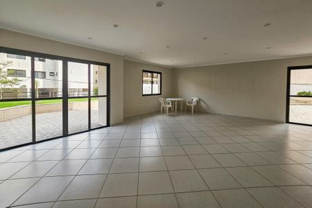 Apartamento para alugar com 70m², 2 quartos e 1 vagaÁrea de Lazer