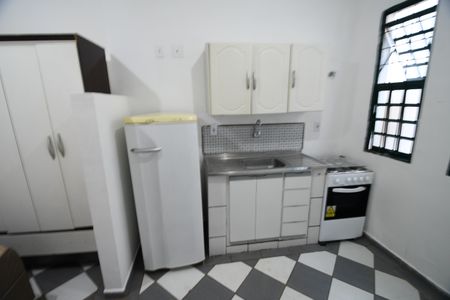 Cozinha de kitnet/studio para alugar com 1 quarto, 27m² em Cidade Universitária, Campinas