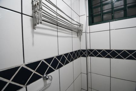 Banheiro de kitnet/studio para alugar com 1 quarto, 27m² em Cidade Universitária, Campinas