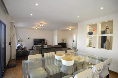 Apartamento à venda com 200m², 4 quartos e 4 vagas Apartamento à venda com 200m², 4 quartos e 4 vagasFoto 01