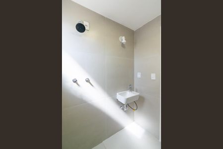 Apartamento à venda com 61m², 3 quartos e 1 vaga Apartamento à venda com 61m², 3 quartos e 1 vagaBanheiro da Suíte 2