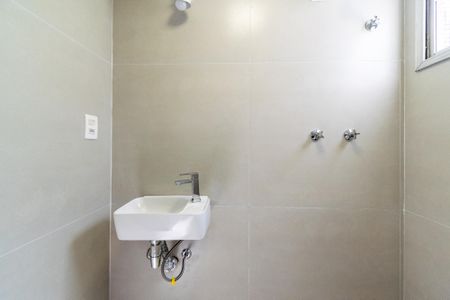 Apartamento à venda com 61m², 3 quartos e 1 vaga Apartamento à venda com 61m², 3 quartos e 1 vagaBanheiro Social