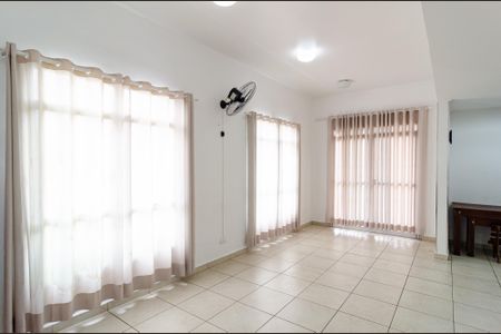 Apartamento à venda com 61m², 3 quartos e 1 vaga Apartamento à venda com 61m², 3 quartos e 1 vagaÁrea comum - Salão de festas