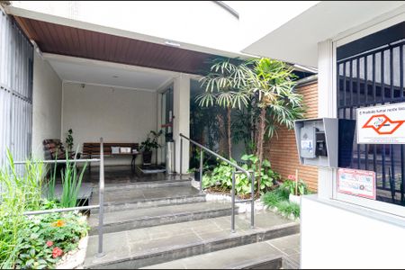 Apartamento à venda com 61m², 3 quartos e 1 vaga Apartamento à venda com 61m², 3 quartos e 1 vagaFachada