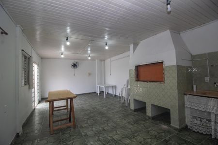 Casa à venda com 42m², 2 quartos e 1 vagaÁrea comum - Salão de festas
