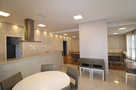 Apartamento à venda com 72m², 2 quartos e 1 vagaÁrea Comum