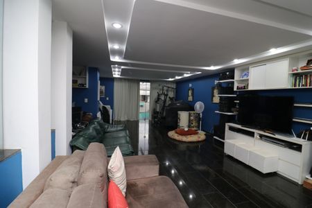 Apartamento à venda com 154m², 4 quartos e 2 vagasCobertura