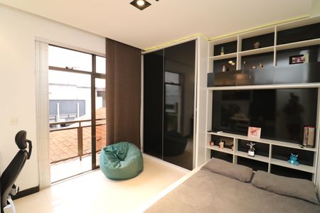 Apartamento à venda com 154m², 4 quartos e 2 vagasQuarto 2