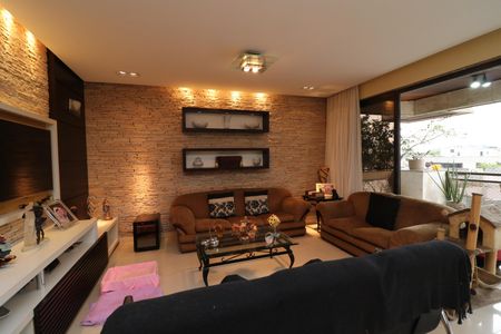 Apartamento à venda com 154m², 4 quartos e 2 vagasSala