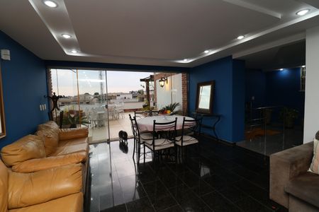 Apartamento à venda com 154m², 4 quartos e 2 vagasCobertura