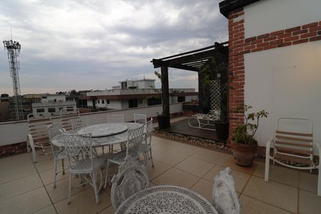 Apartamento à venda com 154m², 4 quartos e 2 vagasCobertura