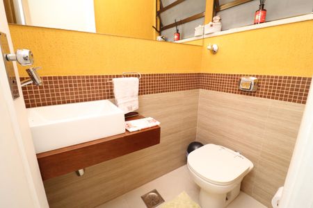 Apartamento à venda com 154m², 4 quartos e 2 vagasLavabo