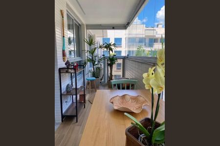 Apartamento à venda com 73m², 2 quartos e 1 vaga
