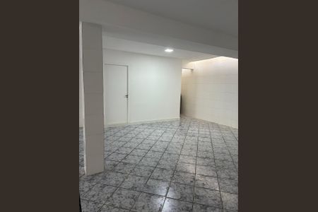 Casa à venda com 270m², 2 quartos e 5 vagas