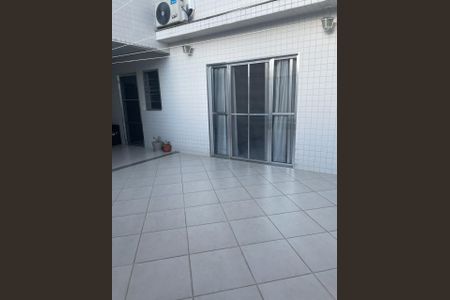 Casa à venda com 270m², 2 quartos e 5 vagas