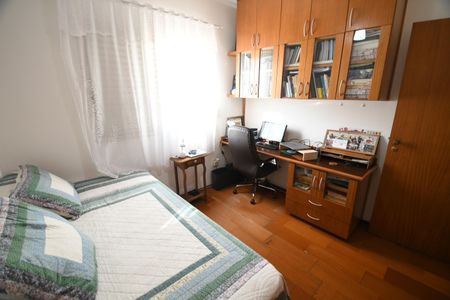 Apartamento à venda com 135m², 3 quartos e 1 vagaQuarto 2
