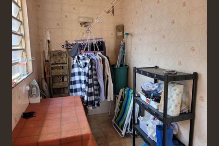 Casa à venda com 326m², 3 quartos e 2 vagas Casa à venda com 326m², 3 quartos e 2 vagasDependencia de empregada