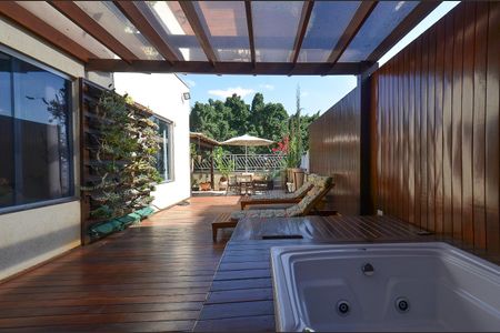 Apartamento à venda com 165m², 4 quartos e 2 vagasÁrea da Cobertura - Hidromassagem