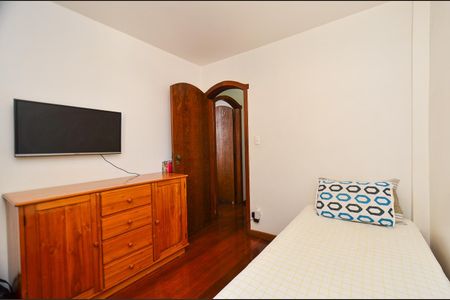 Apartamento à venda com 165m², 4 quartos e 2 vagasQuarto 2