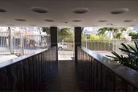 Apartamento à venda com 165m², 4 quartos e 2 vagasEntrada