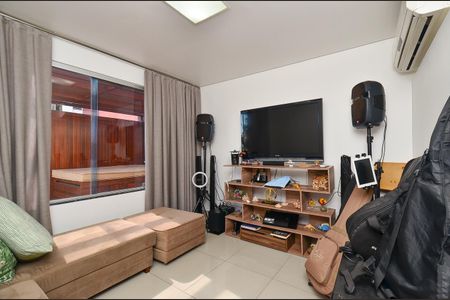 Apartamento à venda com 165m², 4 quartos e 2 vagasSala de TV Cobertura