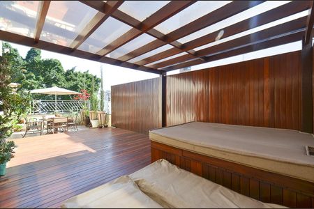 Apartamento à venda com 165m², 4 quartos e 2 vagasÁrea da Cobertura