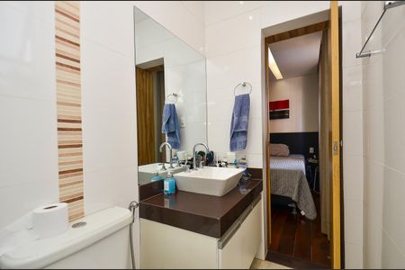 Apartamento à venda com 165m², 4 quartos e 2 vagasBanheiro da Suíte