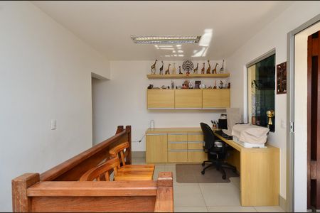 Apartamento à venda com 165m², 4 quartos e 2 vagasSala Cobertura