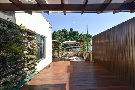 Apartamento à venda com 165m², 4 quartos e 2 vagasÁrea da Cobertura