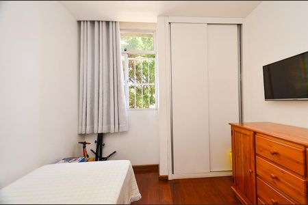 Apartamento à venda com 165m², 4 quartos e 2 vagasQuarto 2