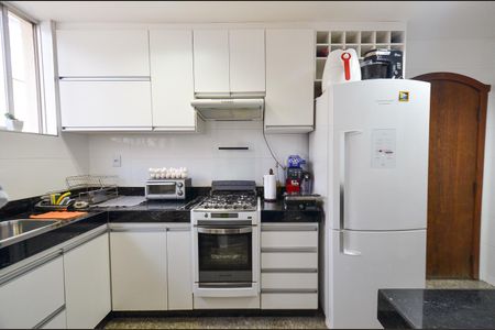 Apartamento à venda com 165m², 4 quartos e 2 vagasCozinha