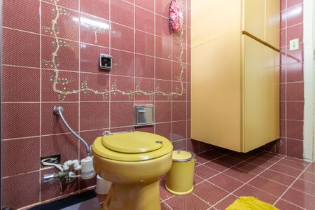 Apartamento à venda com 136m², 3 quartos e 1 vaga Apartamento à venda com 136m², 3 quartos e 1 vagaBanheiro 2