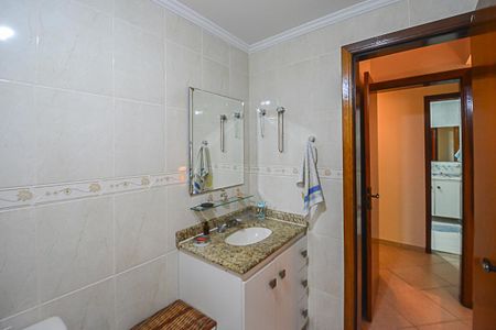 Apartamento à venda com 112m², 2 quartos e 2 vagas Apartamento à venda com 112m², 2 quartos e 2 vagasBanheiro da Suíte