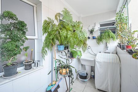 Apartamento à venda com 112m², 2 quartos e 2 vagas Apartamento à venda com 112m², 2 quartos e 2 vagasÁrea de Serviço