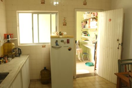 Casa à venda com 115m², 3 quartos e 2 vagasCozinha 2