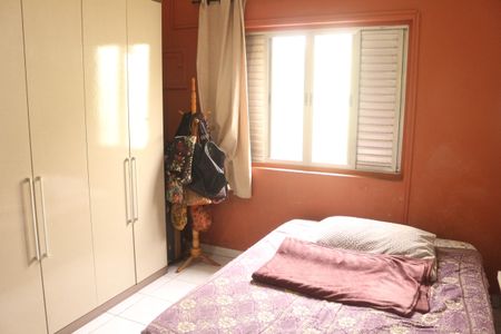 Casa à venda com 115m², 3 quartos e 2 vagasQuarto 3