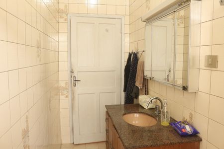 Casa à venda com 115m², 3 quartos e 2 vagasBanheiro 1