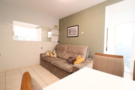 Sala de apartamento para alugar com 2 quartos, 46m² em Gávea, Uberlândia