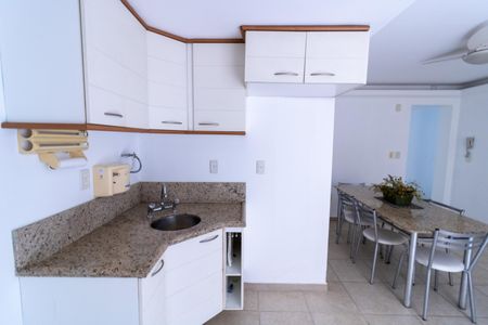 Apartamento à venda com 106m², 3 quartos e sem vaga Apartamento à venda com 106m², 3 quartos e sem vagaCozinha