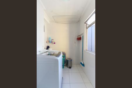 Apartamento à venda com 56m², 2 quartos e 1 vaga Apartamento à venda com 56m², 2 quartos e 1 vagaÁrea de Serviço
