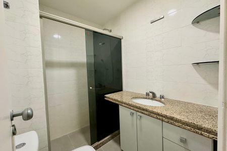 Apartamento à venda com 95m², 3 quartos e 2 vagasBanheiro
