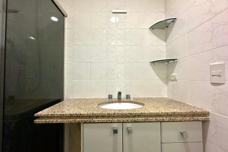 Apartamento à venda com 95m², 3 quartos e 2 vagasBanheiro