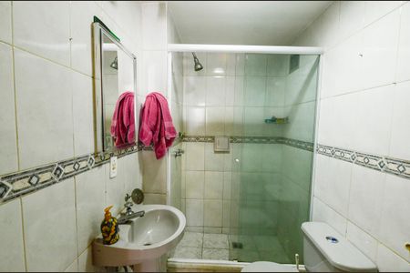 Apartamento à venda com 68m², 2 quartos e 1 vaga Apartamento à venda com 68m², 2 quartos e 1 vagaBanheiro Social