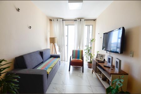 Apartamento à venda com 68m², 2 quartos e 1 vaga Apartamento à venda com 68m², 2 quartos e 1 vagaSala