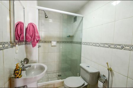 Apartamento à venda com 68m², 2 quartos e 1 vaga Apartamento à venda com 68m², 2 quartos e 1 vagaBanheiro Social