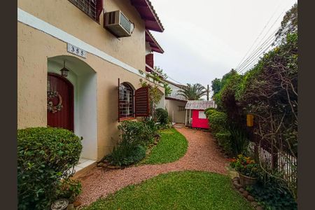 Casa à venda com 143m², 4 quartos e 2 vagas Casa à venda com 143m², 4 quartos e 2 vagasÁrea comum