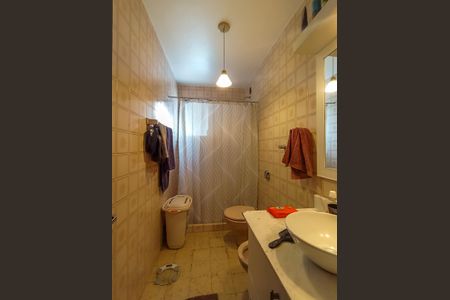 Casa à venda com 143m², 4 quartos e 2 vagas Casa à venda com 143m², 4 quartos e 2 vagasBanheiro